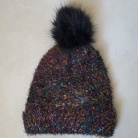 NWOT Steve Madden Black-Multicolored Beanie w/Pom - Picture 2 of 8